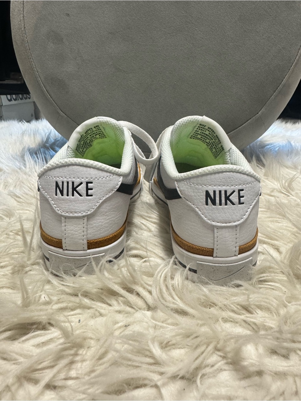 Nike Low-Top Sneakers | White/Black | Size 7 - Picture 4 of 8